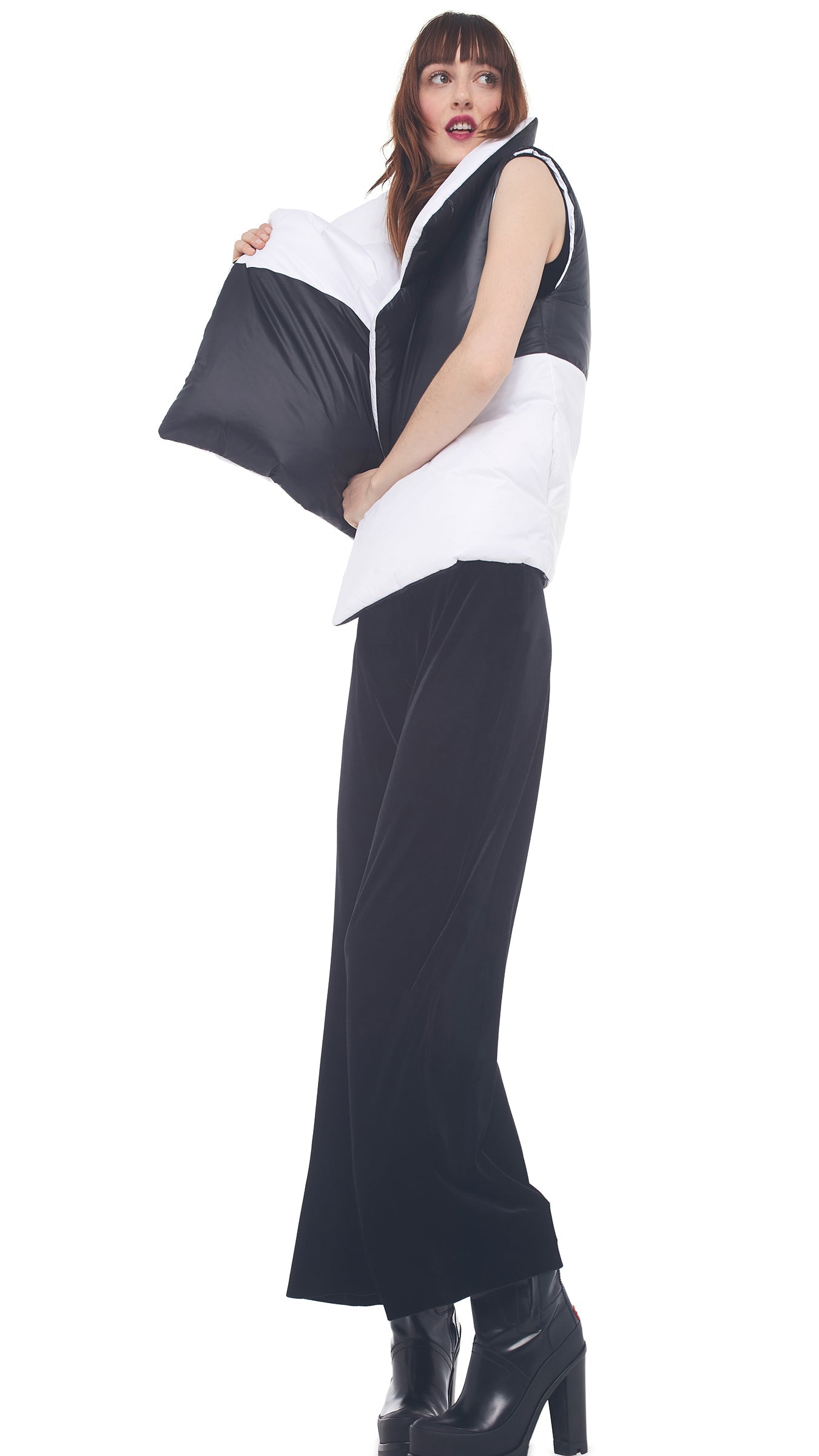 Norma Kamali REVERSIBLE SLEEPING BAG VEST