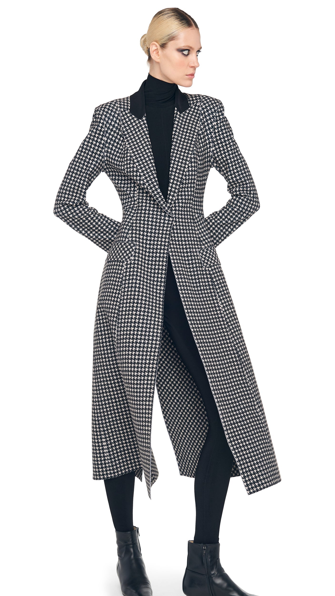 Norma Kamali SINGLE BREASTED BOY FIT RIDING COAT