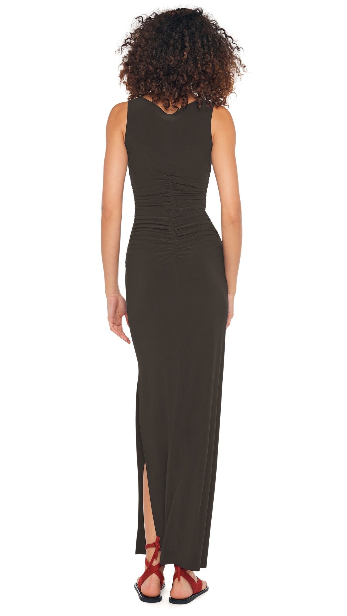 Norma Kamali SLEEVELESS SHIRRED WAIST GOWN