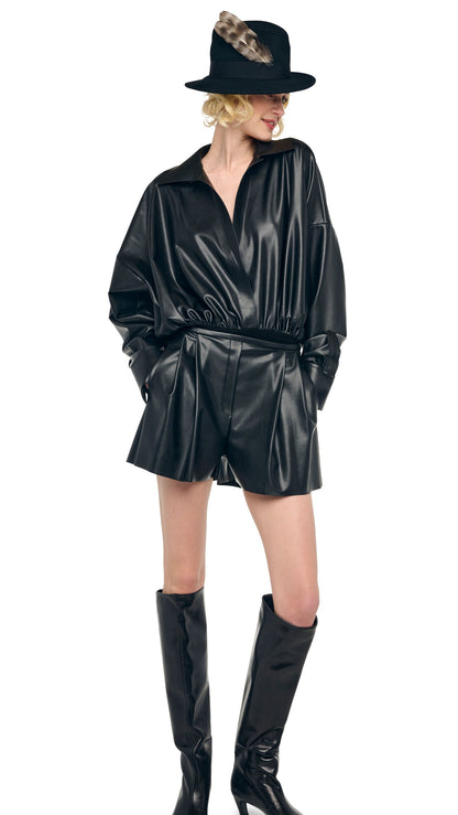Norma Kamali MENS PLEAT SHORT